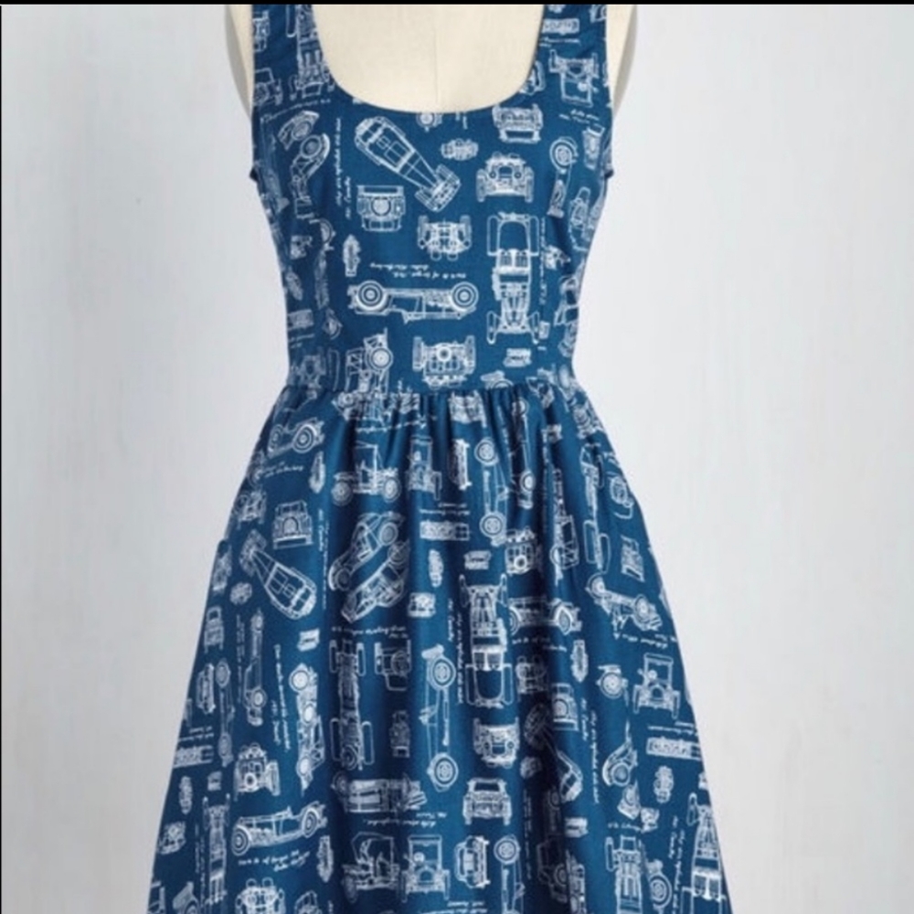Isn't it grand prix retrolicious car dress